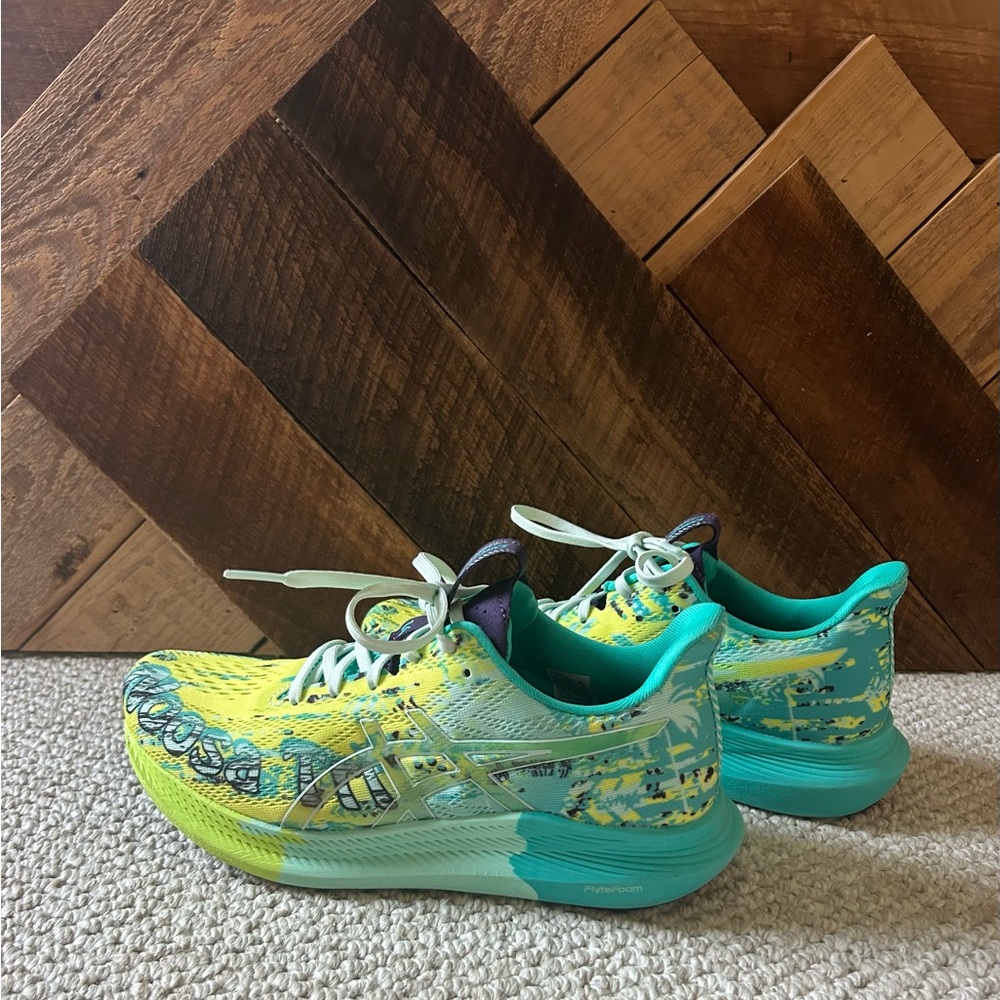 ASICS TRI NOOSA 14 women’s size 7.5 worn 1x